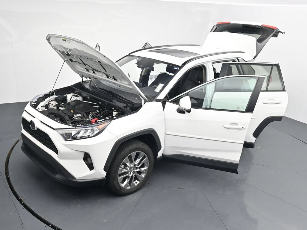 Used 2019 Toyota RAV4 XLE Premium w/ Cold Weather Package AWD/4WD image 44