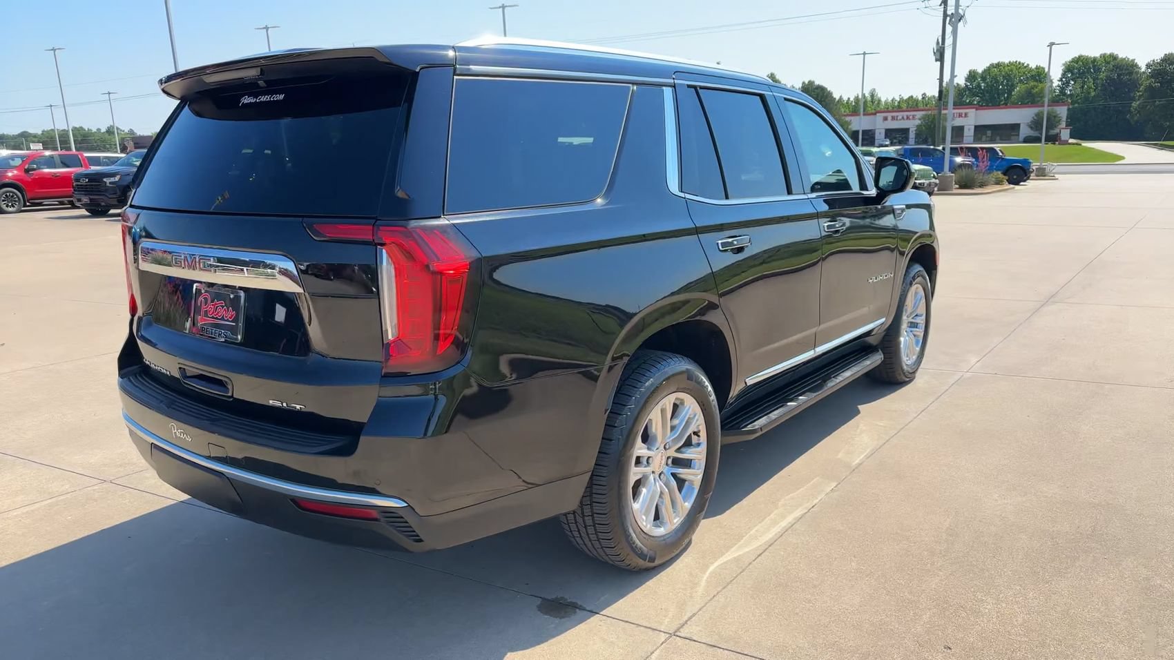 Used 2024 GMC Yukon SLT AWD/4WD image 9