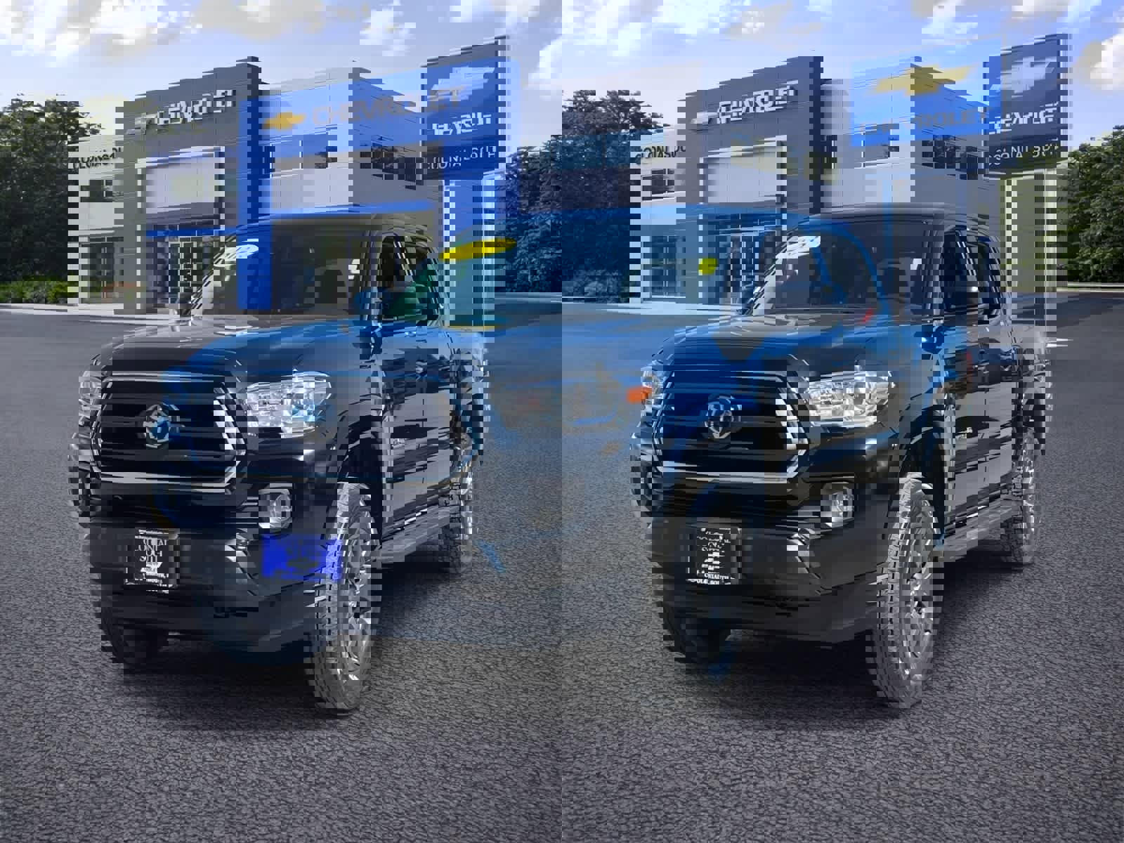 Used 2023 Toyota Tacoma SR5 image 2