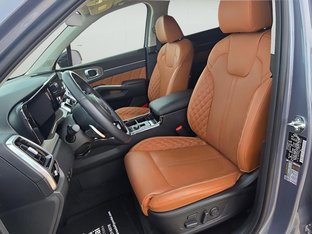 Used 2023 Kia Sorento SX Prestige image 13