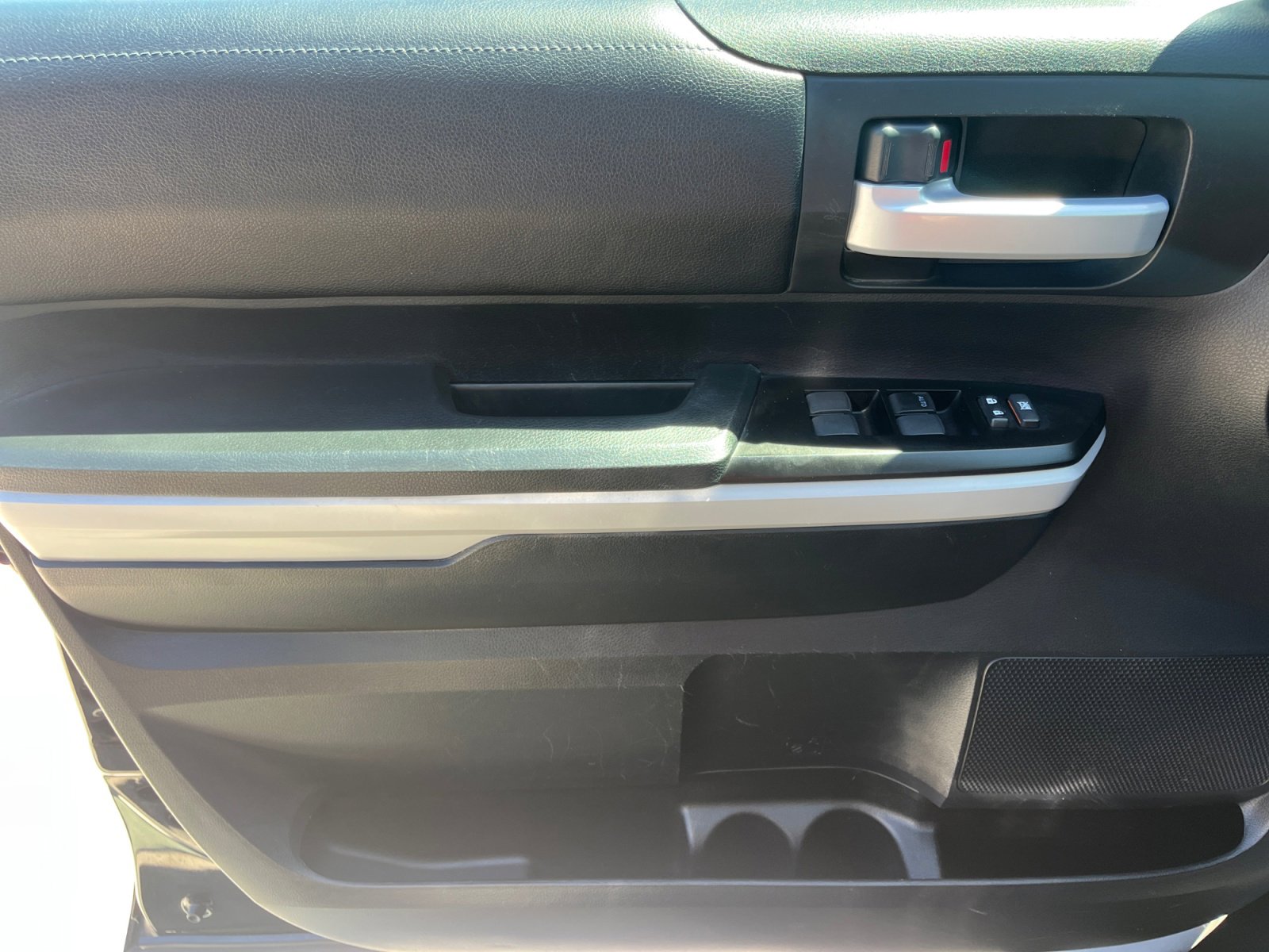 Used 2018 Toyota Tundra SR5 image 20