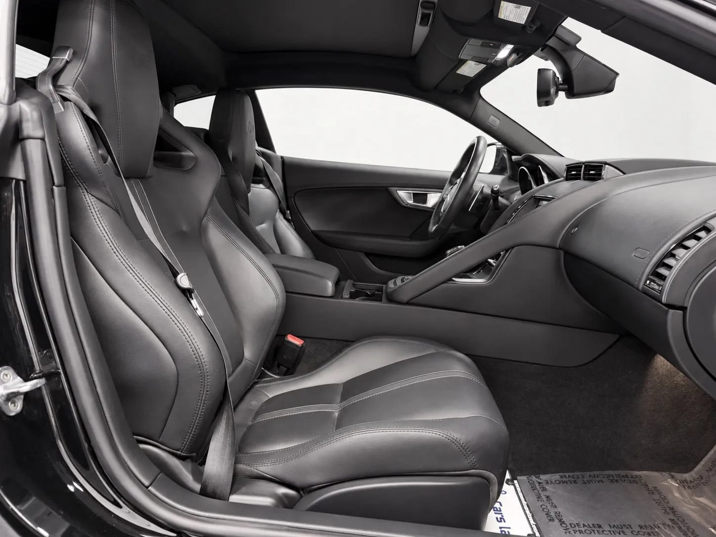 Used 2017 Jaguar F-TYPE R AWD/4WD image 18