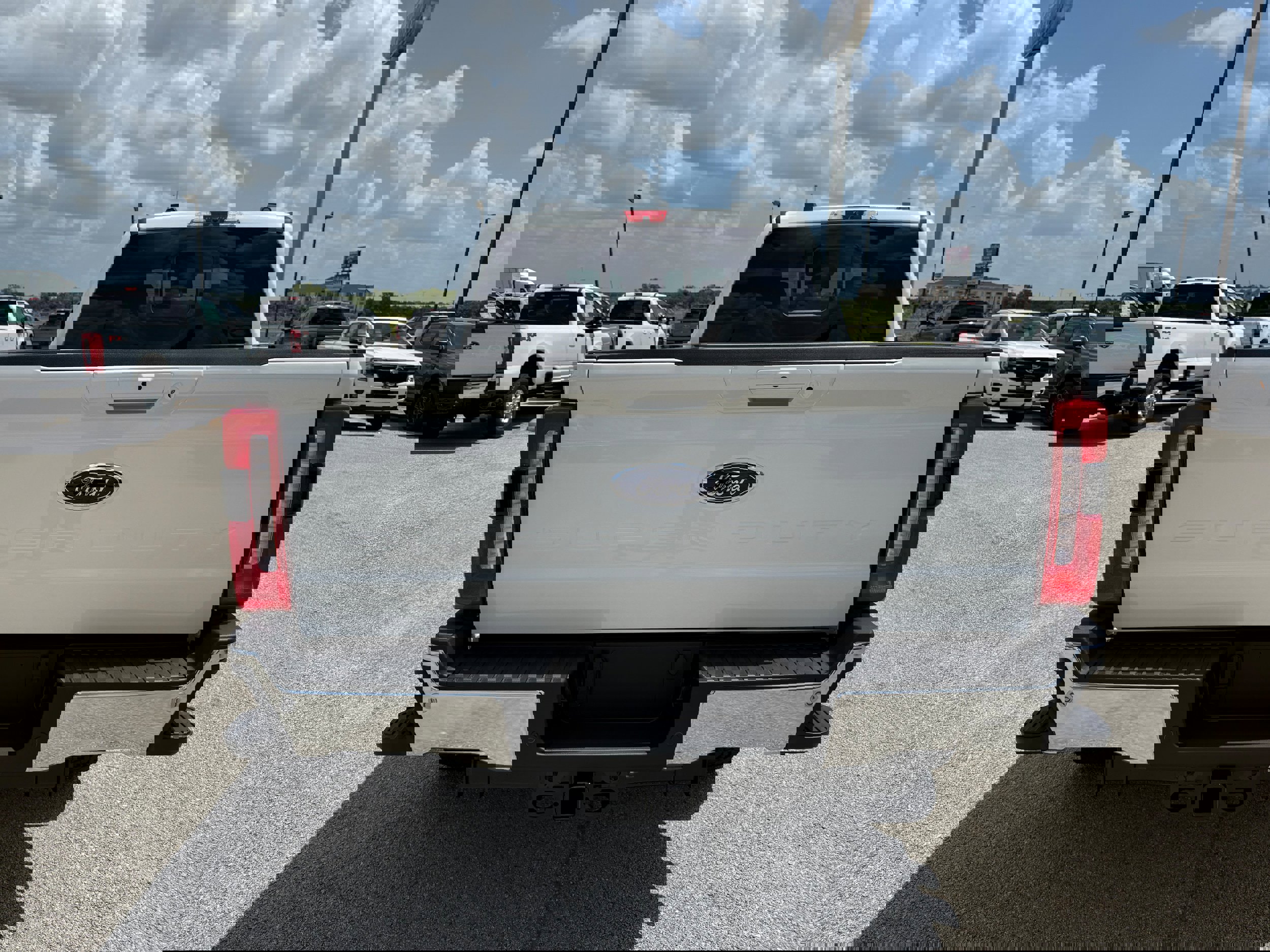 New 2025 Ford F350 Lariat w/ Lariat Ultimate Package image 4