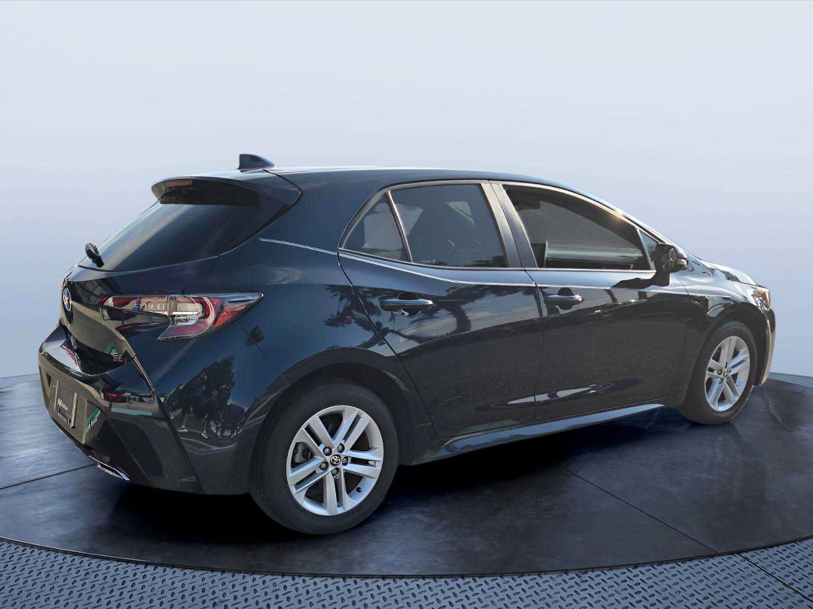 Used 2020 Toyota Corolla SE FWD image 4
