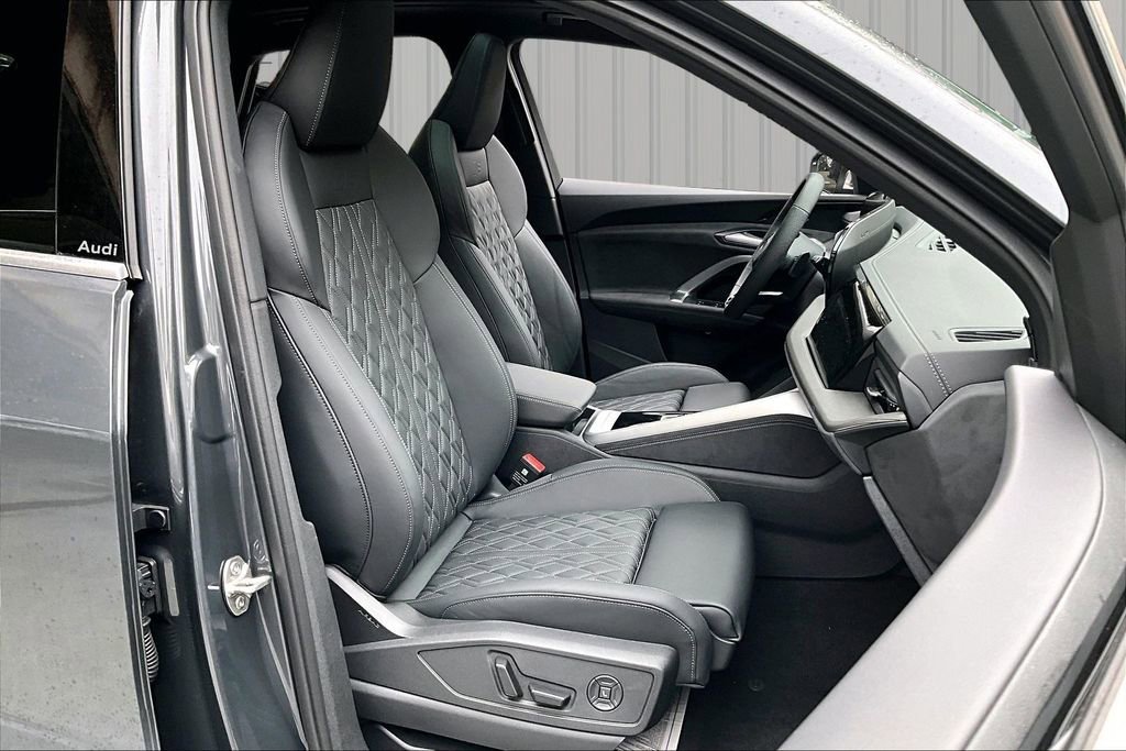 New 2025 Audi SQ5 Premium Plus image 11