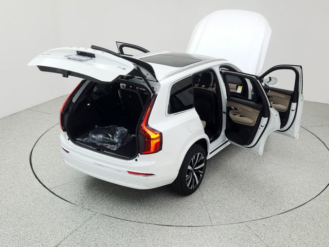 New 2026 Volvo XC90 B5 Core image 36