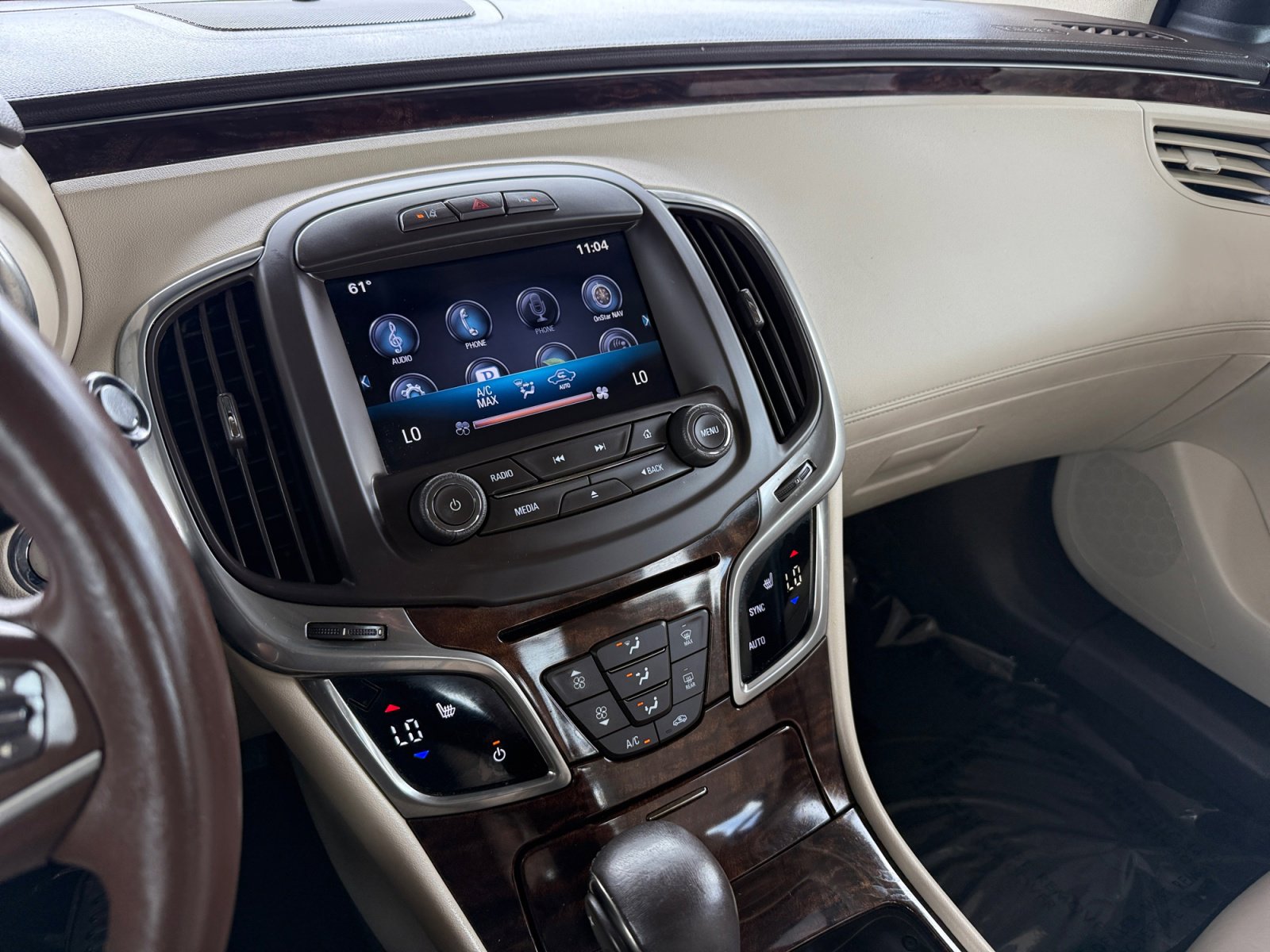 Used 2014 Buick LaCrosse Leather w/ Driver Confidence Package FWD image 17