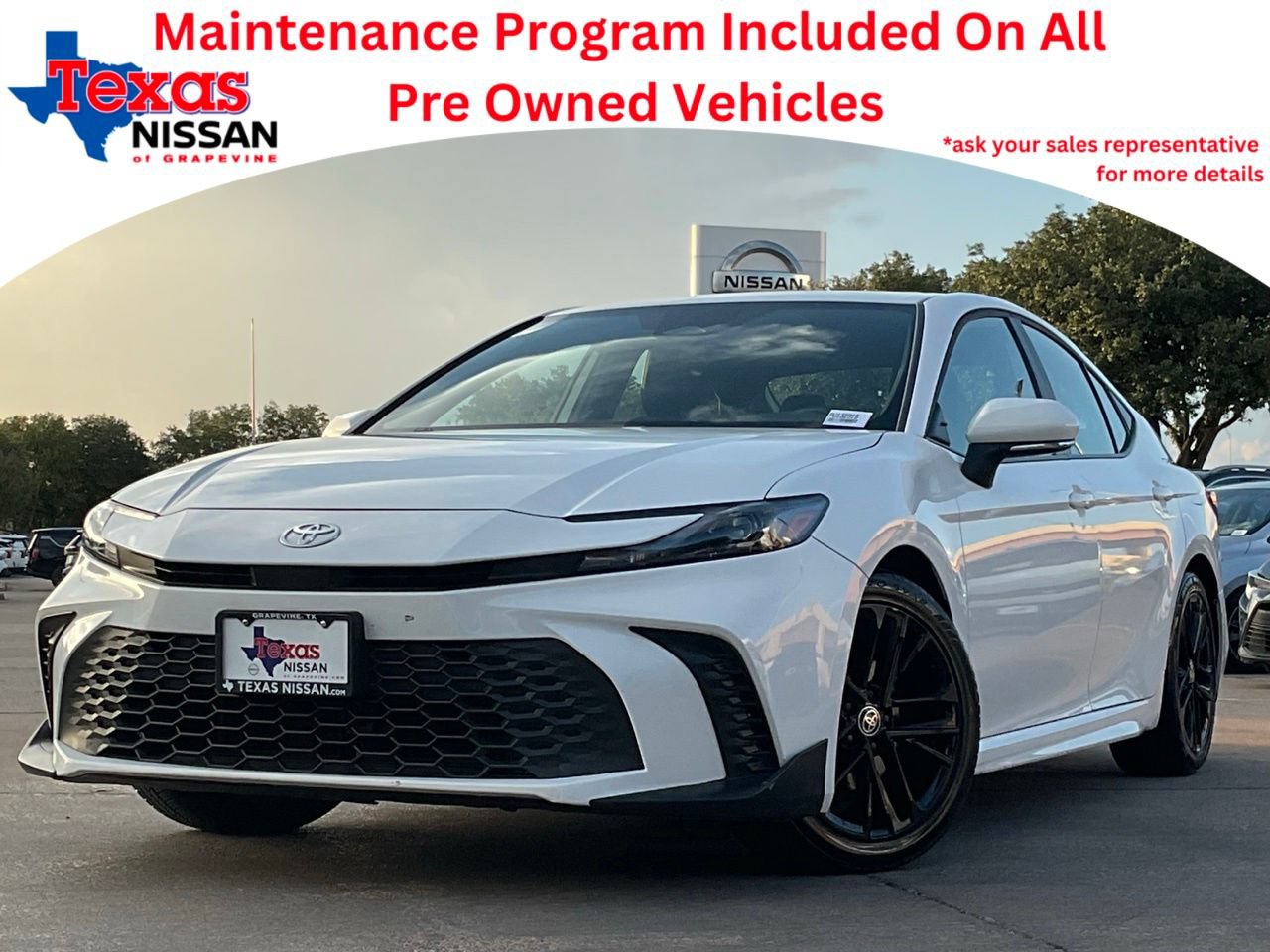Used 2025 Toyota Camry SE FWD image 1