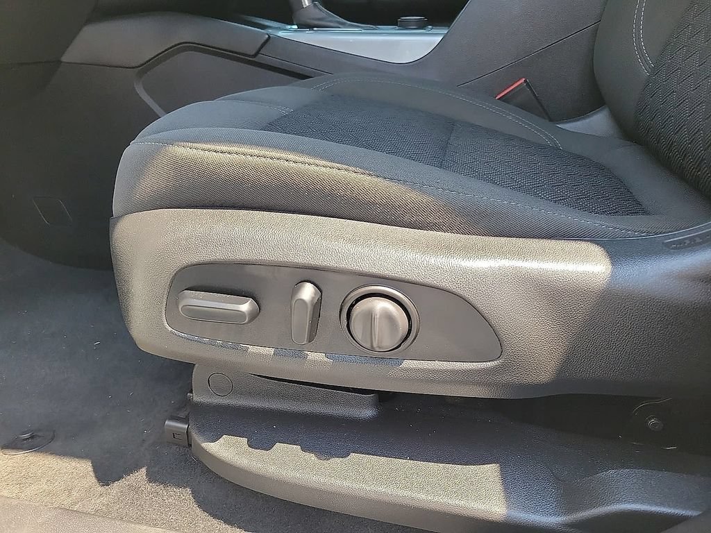 Used 2019 Chevrolet Blazer LT AWD/4WD image 12