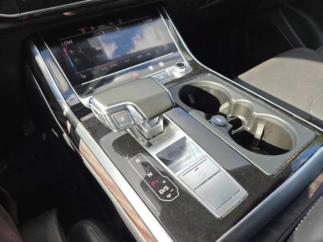 Used 2021 Audi Q8 Prestige AWD/4WD image 16