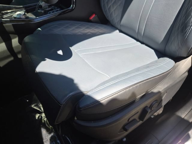 Certified 2025 Kia Sorento SX Prestige AWD/4WD image 12