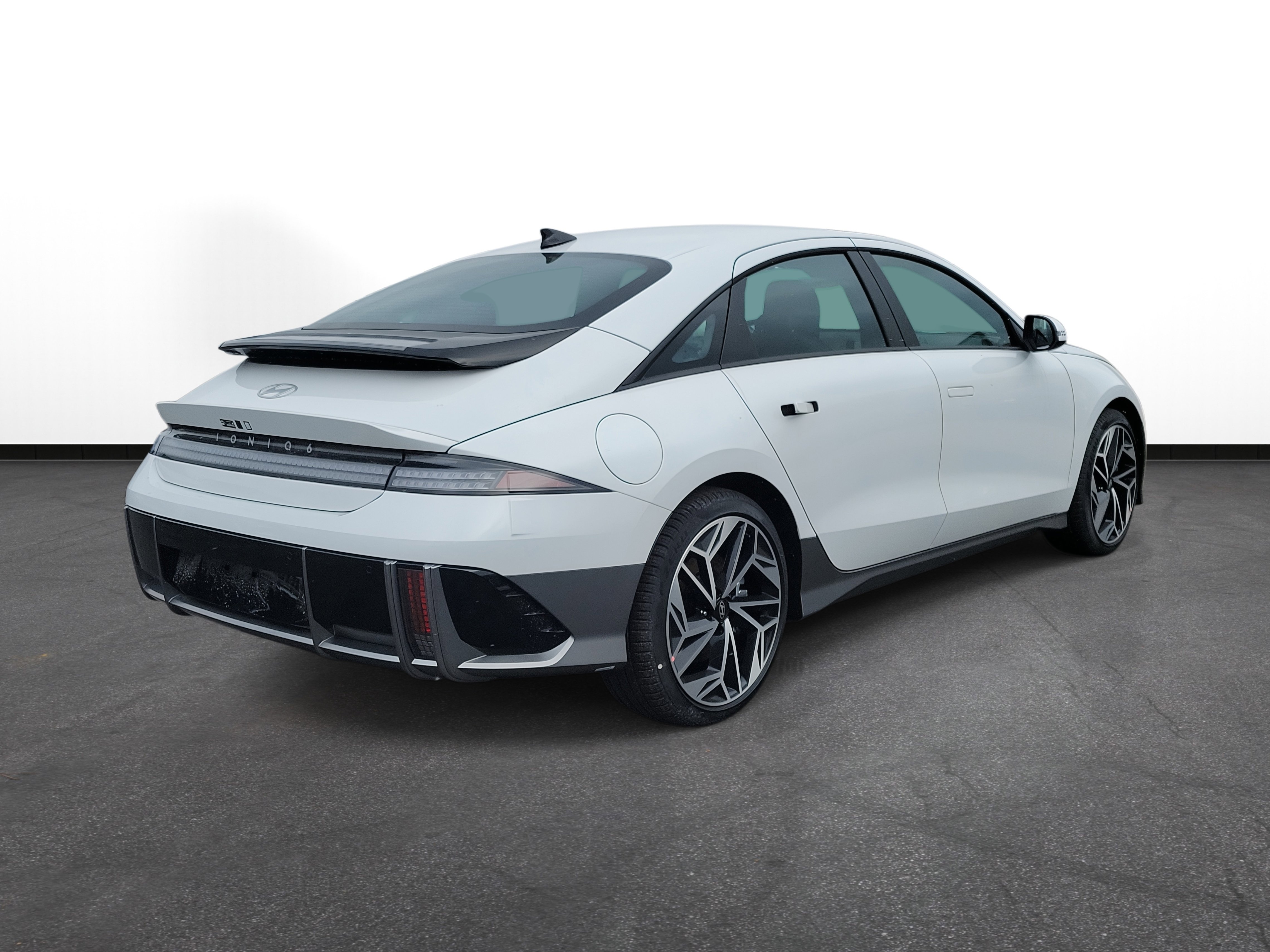 New 2025 Hyundai Ioniq 6 SEL image 4