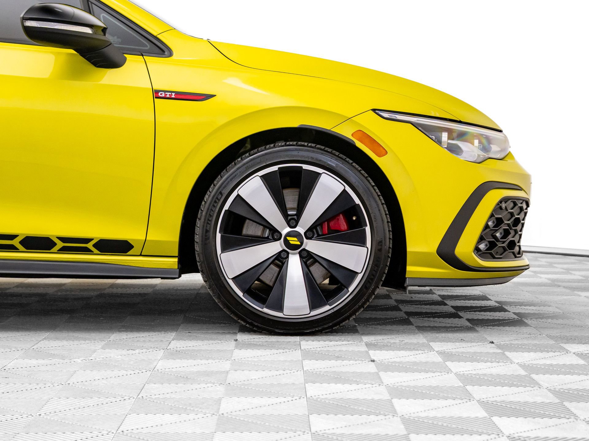 Used 2023 Volkswagen GTI 40th Anniversary Edition image 29