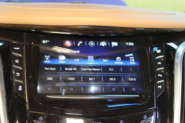 Used 2018 Cadillac Escalade Platinum AWD/4WD image 30