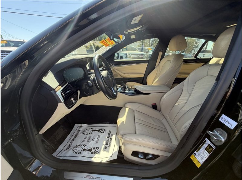 Used 2020 BMW 530i w/ Premium Package image 17