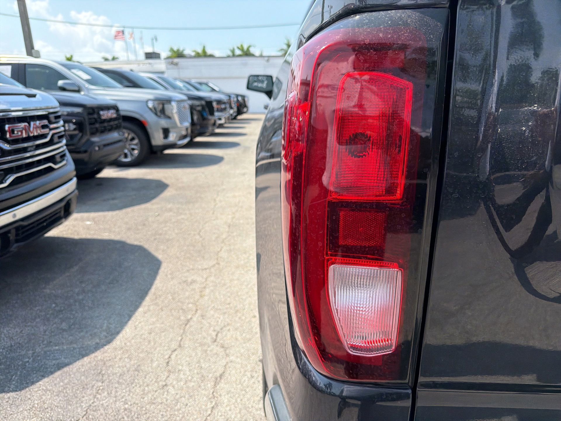 Used 2023 GMC Sierra 1500 SLE RWD image 11