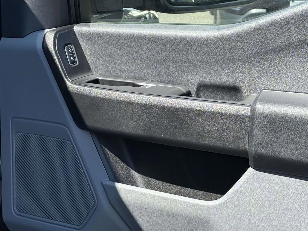 Used 2023 Ford F350 XL image 8