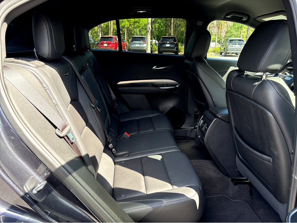 Used 2023 Cadillac XT4 Premium Luxury image 12