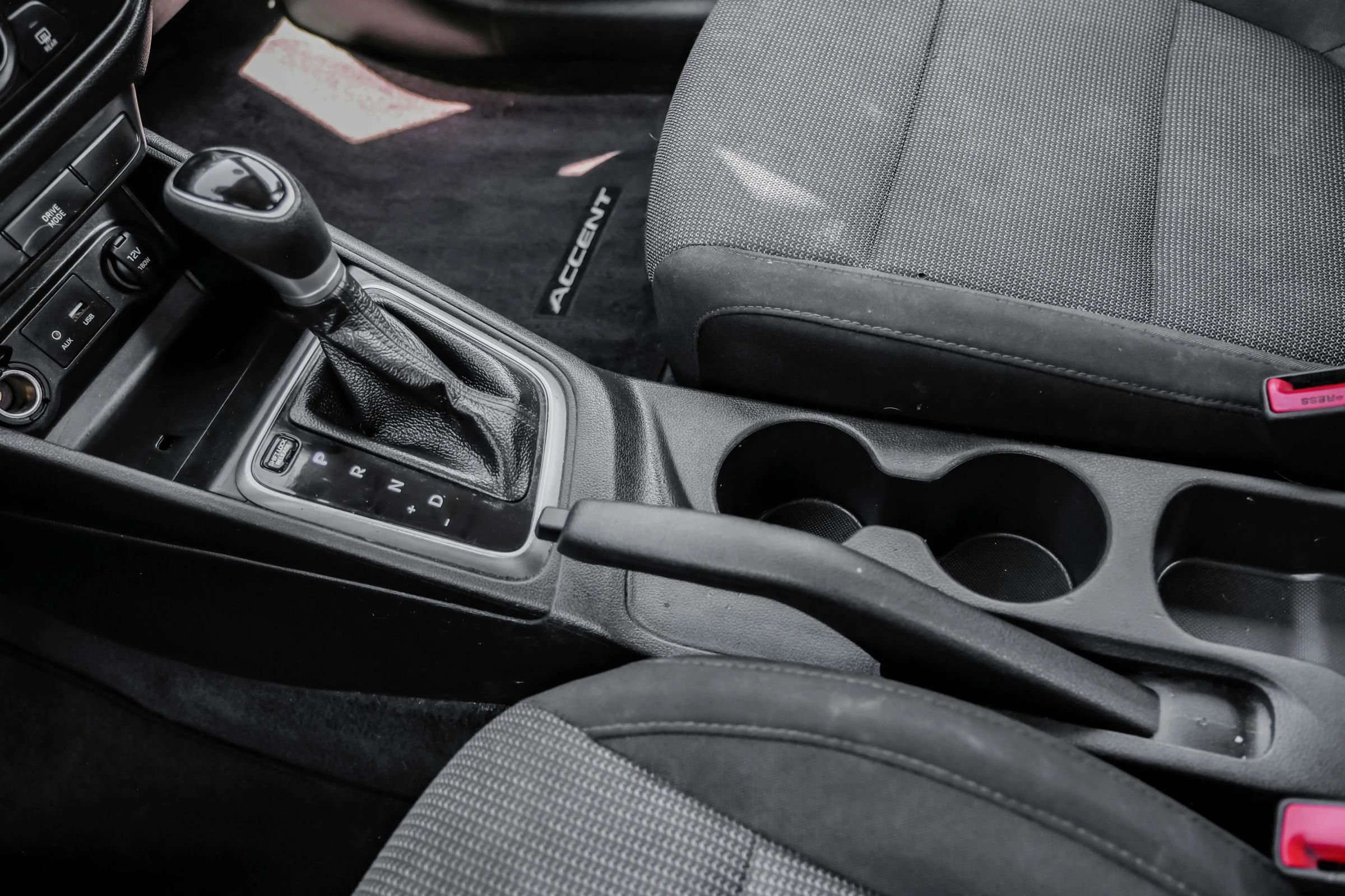 Used 2020 Hyundai Accent SE image 27