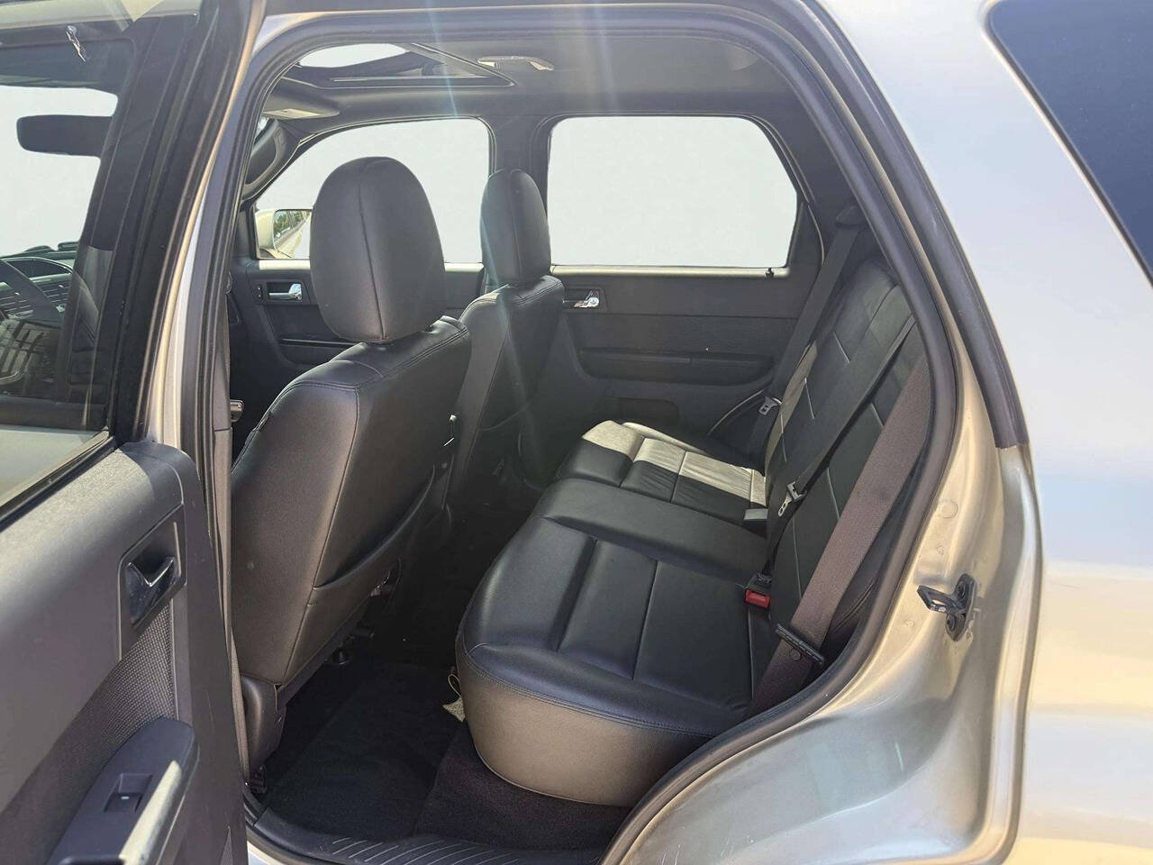 Used 2010 Ford Escape Limited AWD/4WD image 11