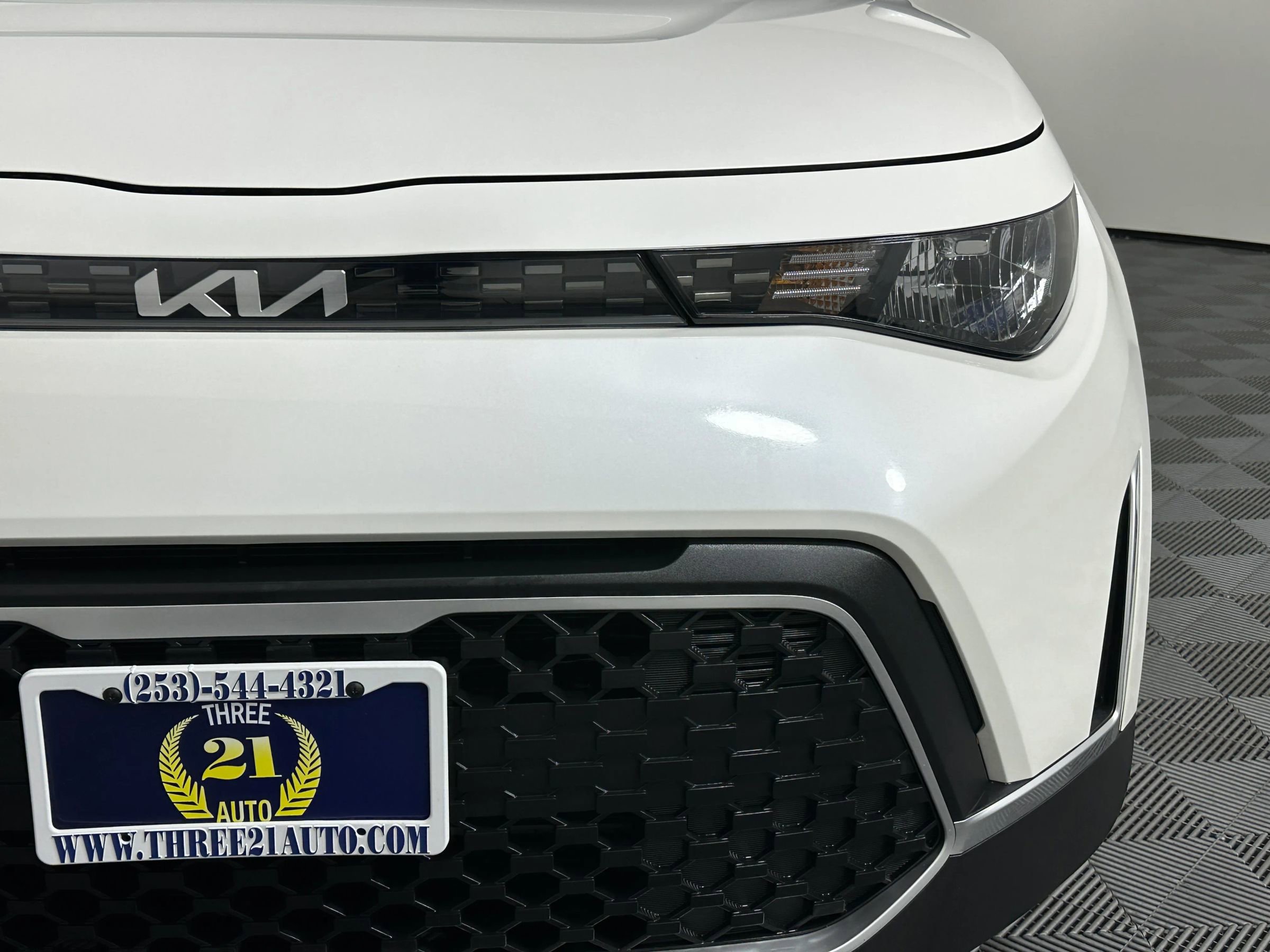 Used 2023 Kia Soul LX w/ LX Technology Package image 6