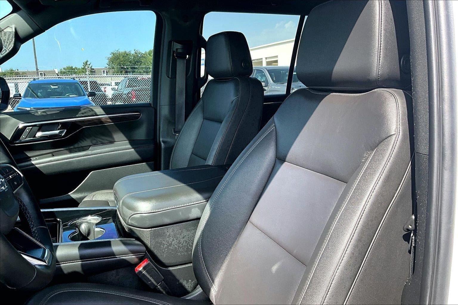 Used 2025 Chevrolet Tahoe Z71 w/ Z71 Off-Road Package AWD/4WD image 23