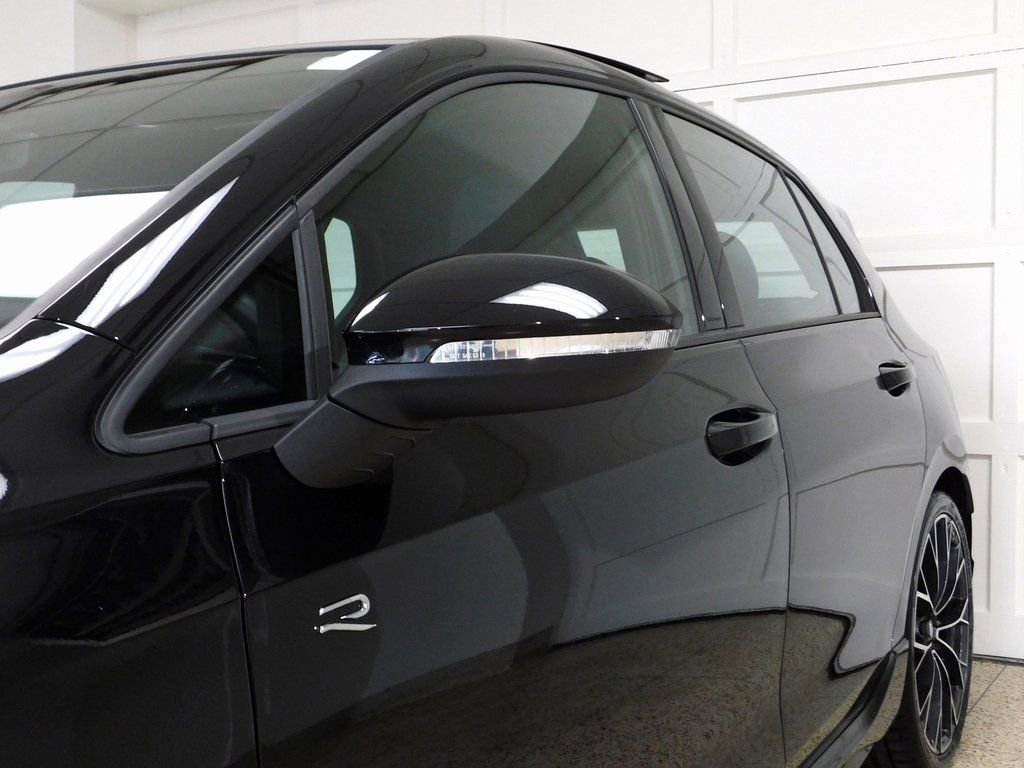 Used 2025 Volkswagen Golf 2.0T image 20