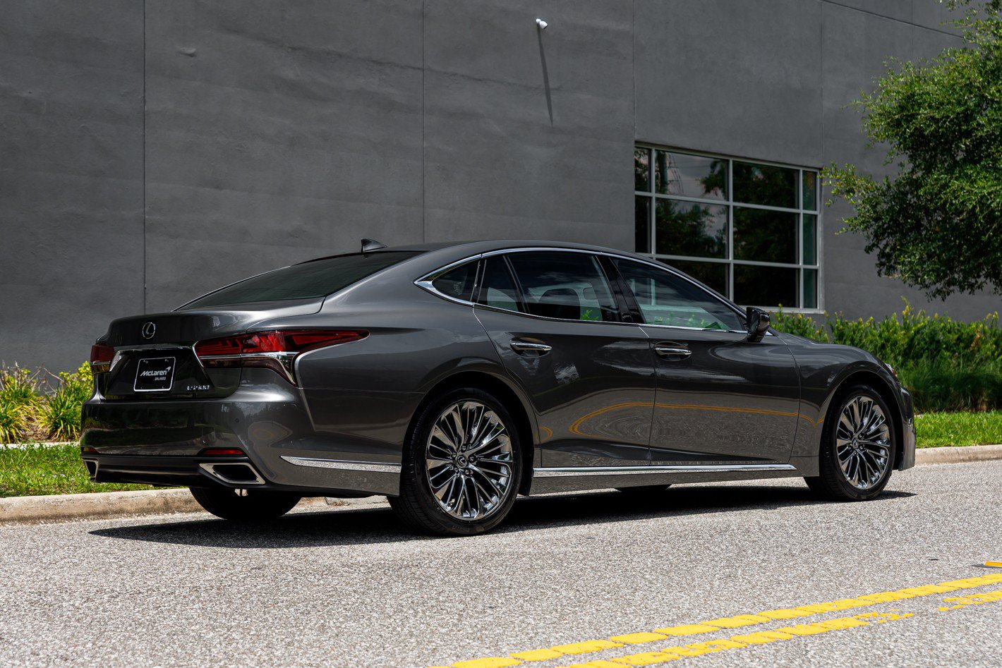 Used 2020 Lexus LS 500 w/ Interior Upgrade Package RWD image 11