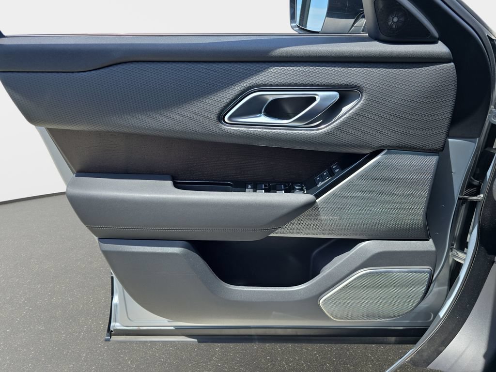 Certified 2022 Land Rover Range Rover Velar R-Dynamic S AWD/4WD image 27