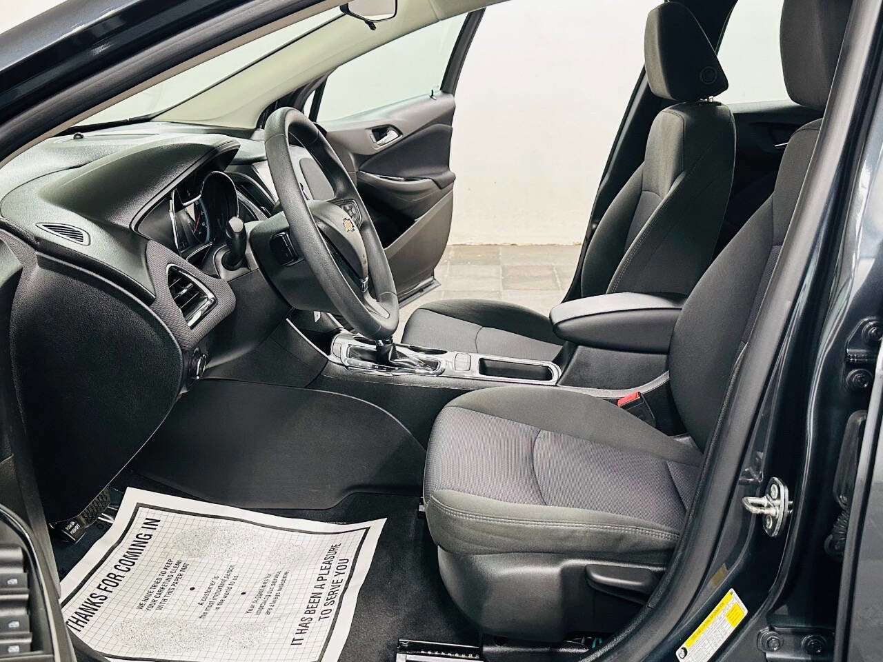 Used 2018 Chevrolet Cruze LT image 10