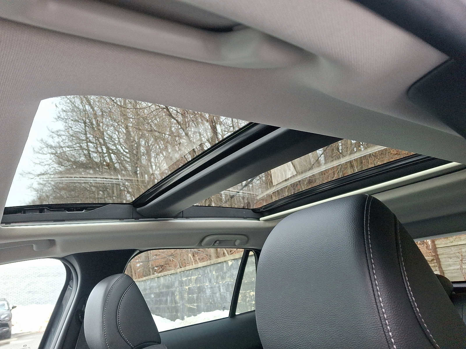 Used 2025 MAZDA CX-50 AWD 2.5 S w/ Weather Package image 14