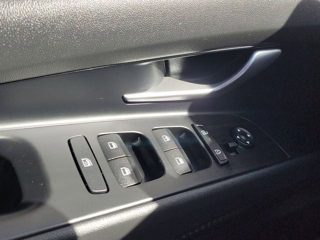 New 2026 Hyundai Elantra SE image 13