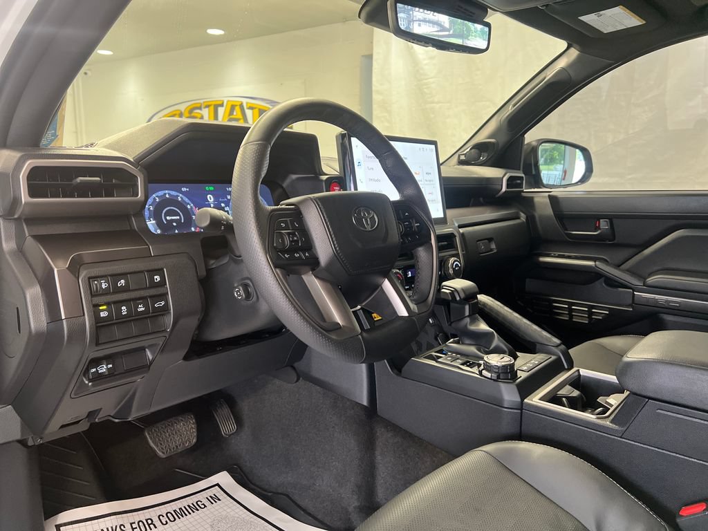 Used 2025 Toyota 4Runner TRD Off-Road Premium w/ Tow Technology Package AWD/4WD image 19