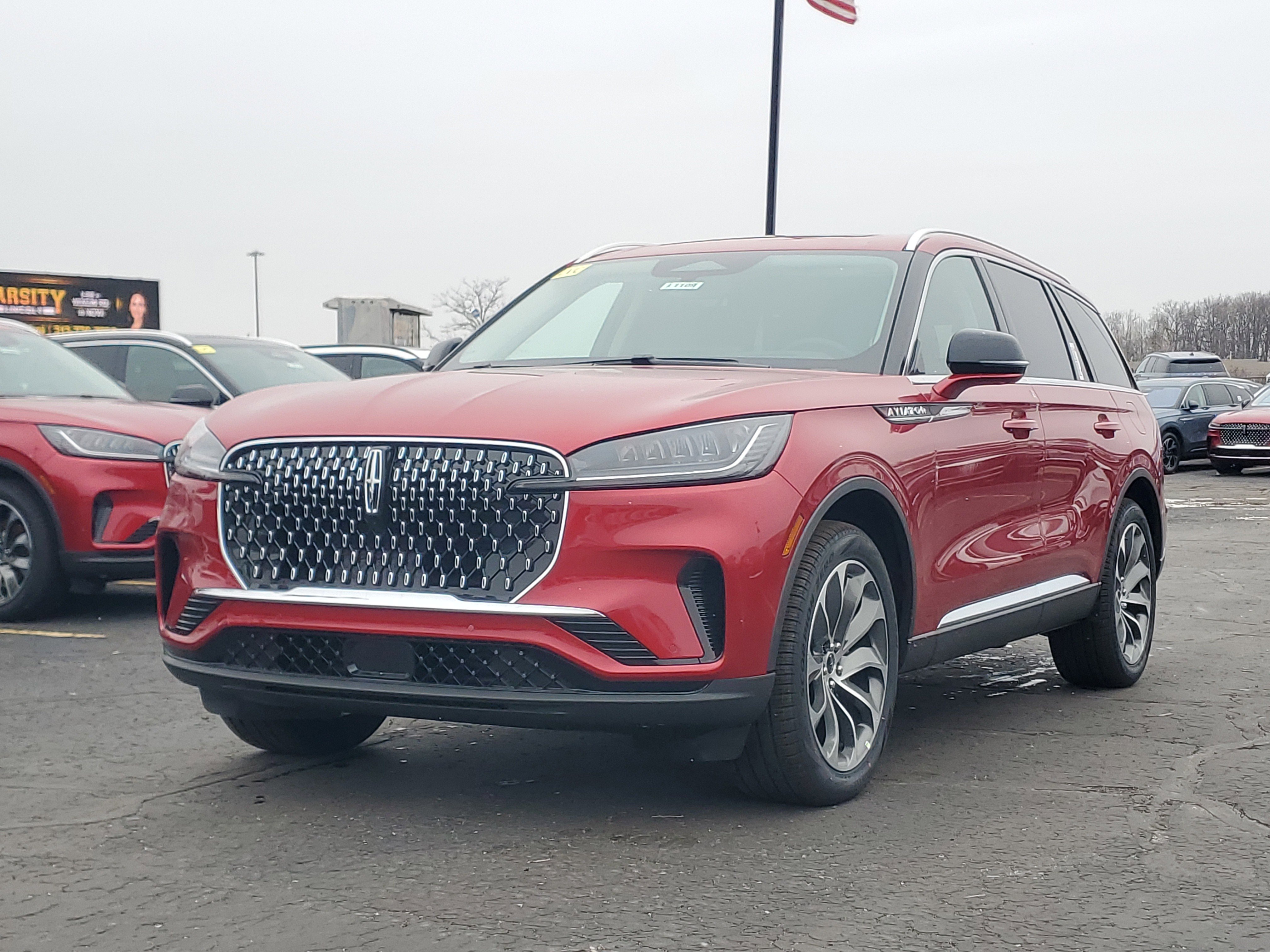 New 2026 Lincoln Aviator AWD image 2