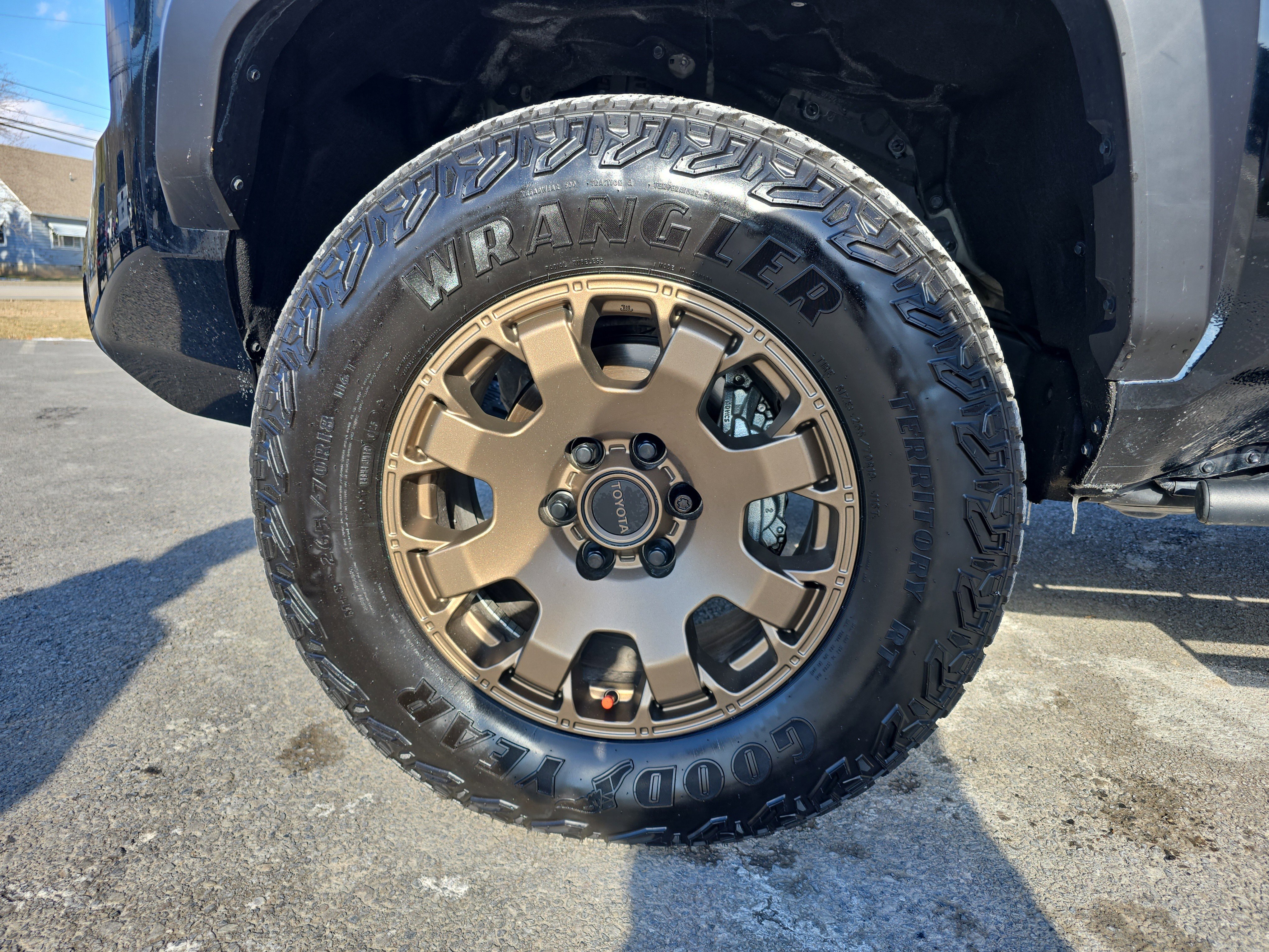 Used 2025 Toyota Tacoma Trailhunter image 12