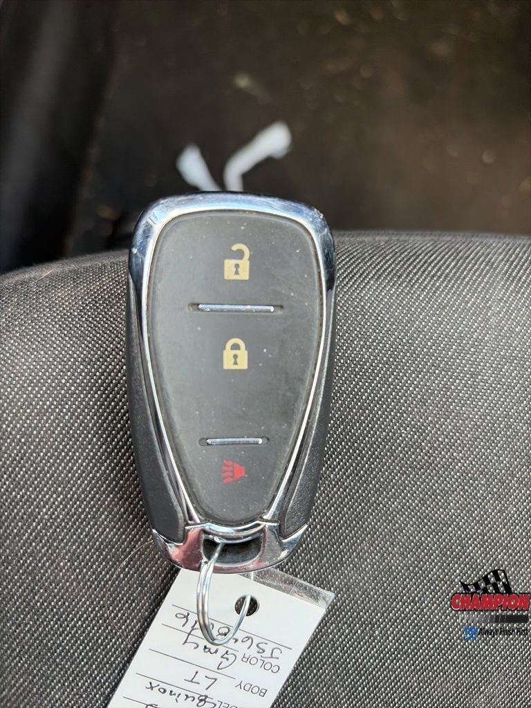 Used 2018 Chevrolet Equinox LT FWD image 24