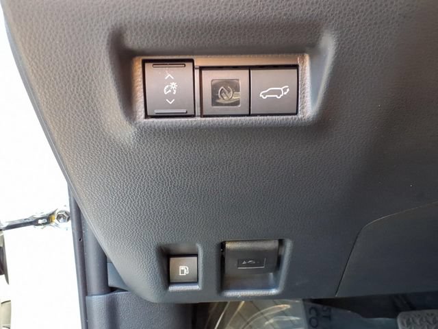 Used 2026 Toyota RAV4 XLE Premium AWD/4WD image 19