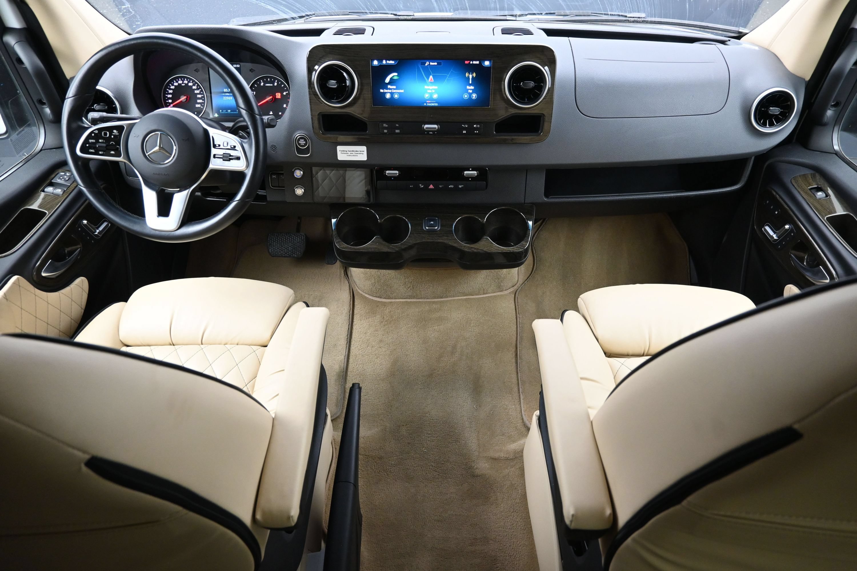 Used 2020 Mercedes-Benz Sprinter 2500 image 36