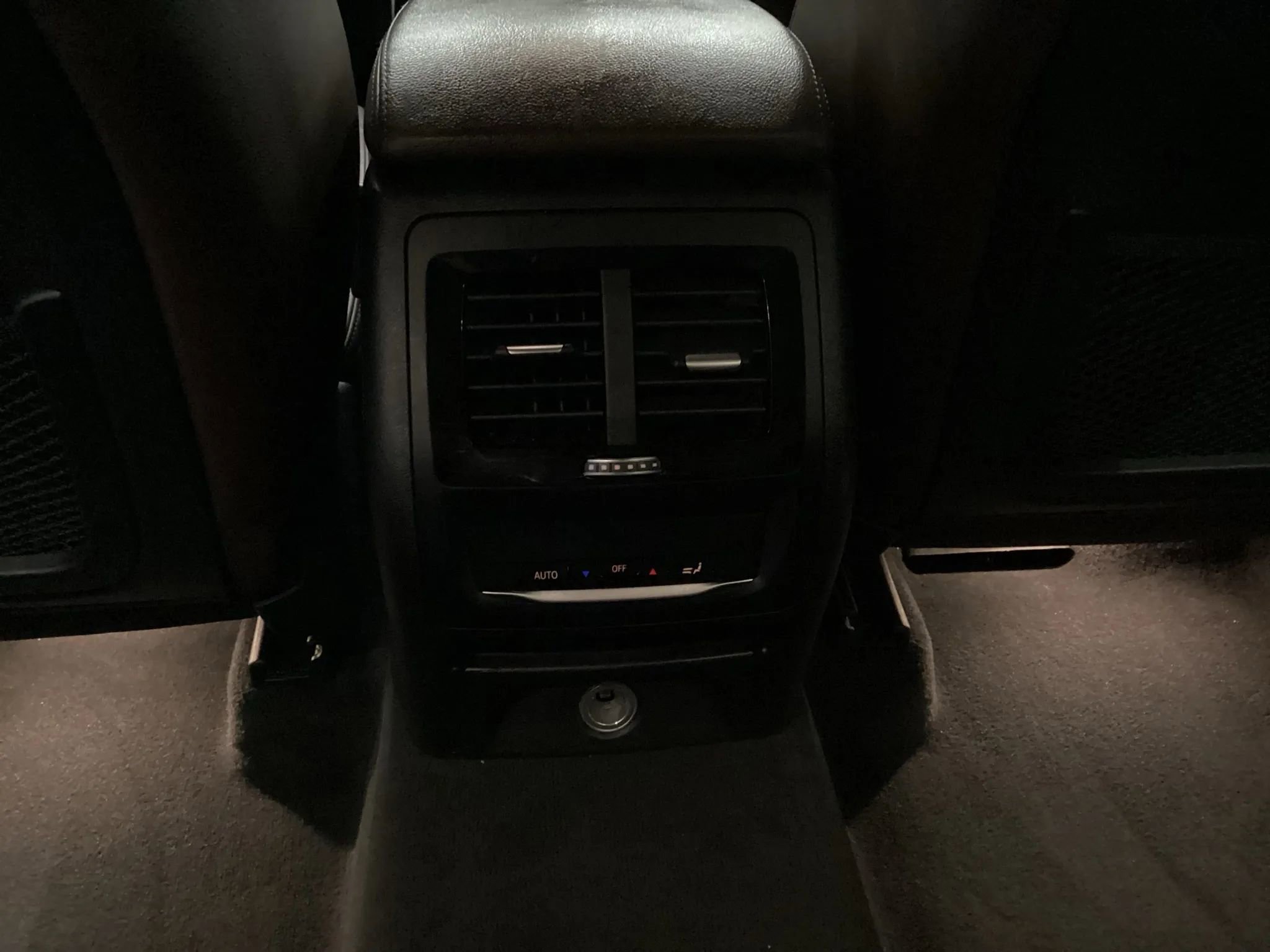 Used 2019 BMW X3 xDrive30i w/ Premium Package image 16