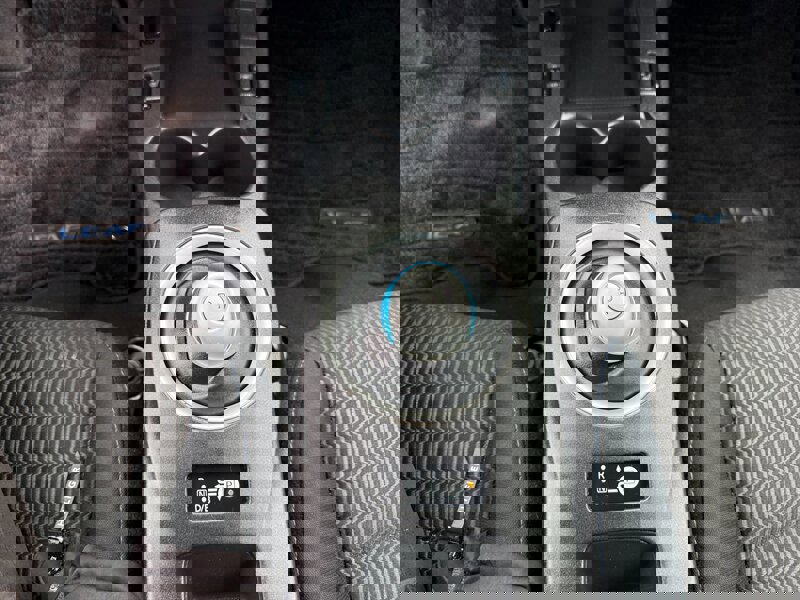 Used 2015 Nissan Leaf S w/ Charge Package FWD image 21