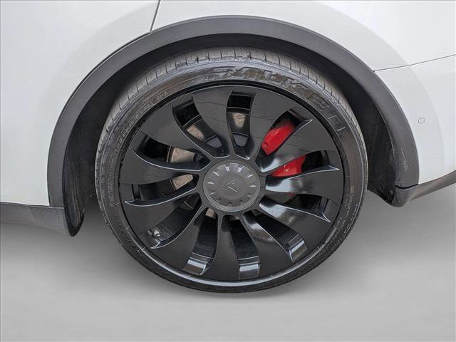 Used 2022 Tesla Model Y Performance image 9