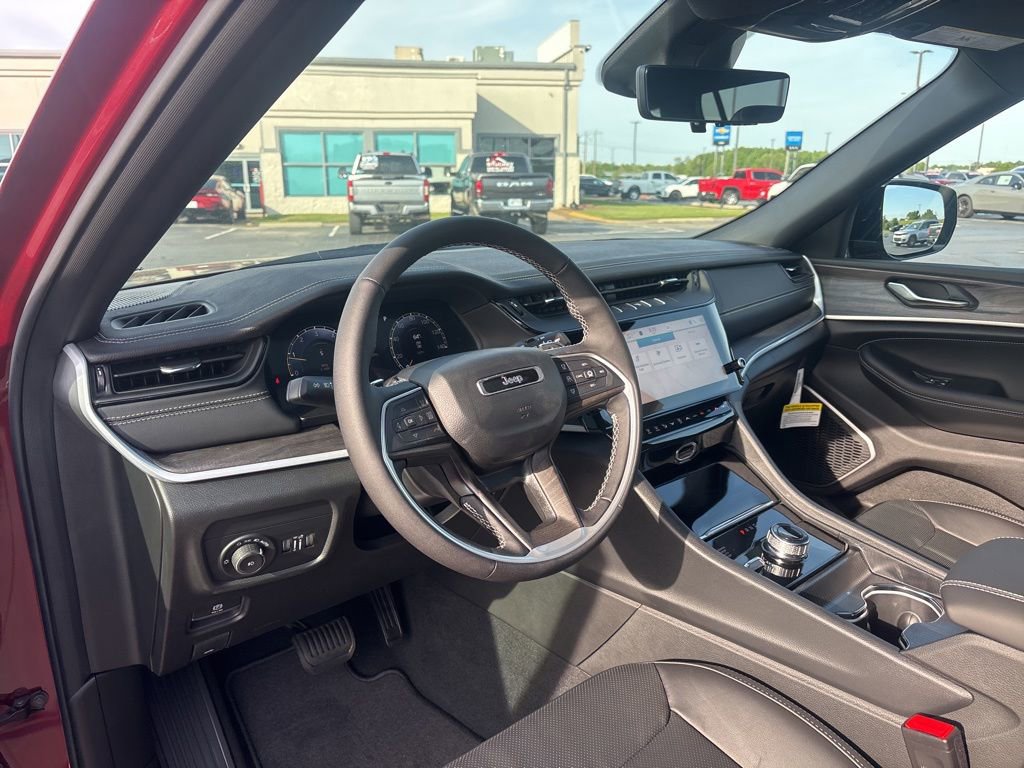 New 2026 Jeep Grand Cherokee L Limited AWD/4WD image 8