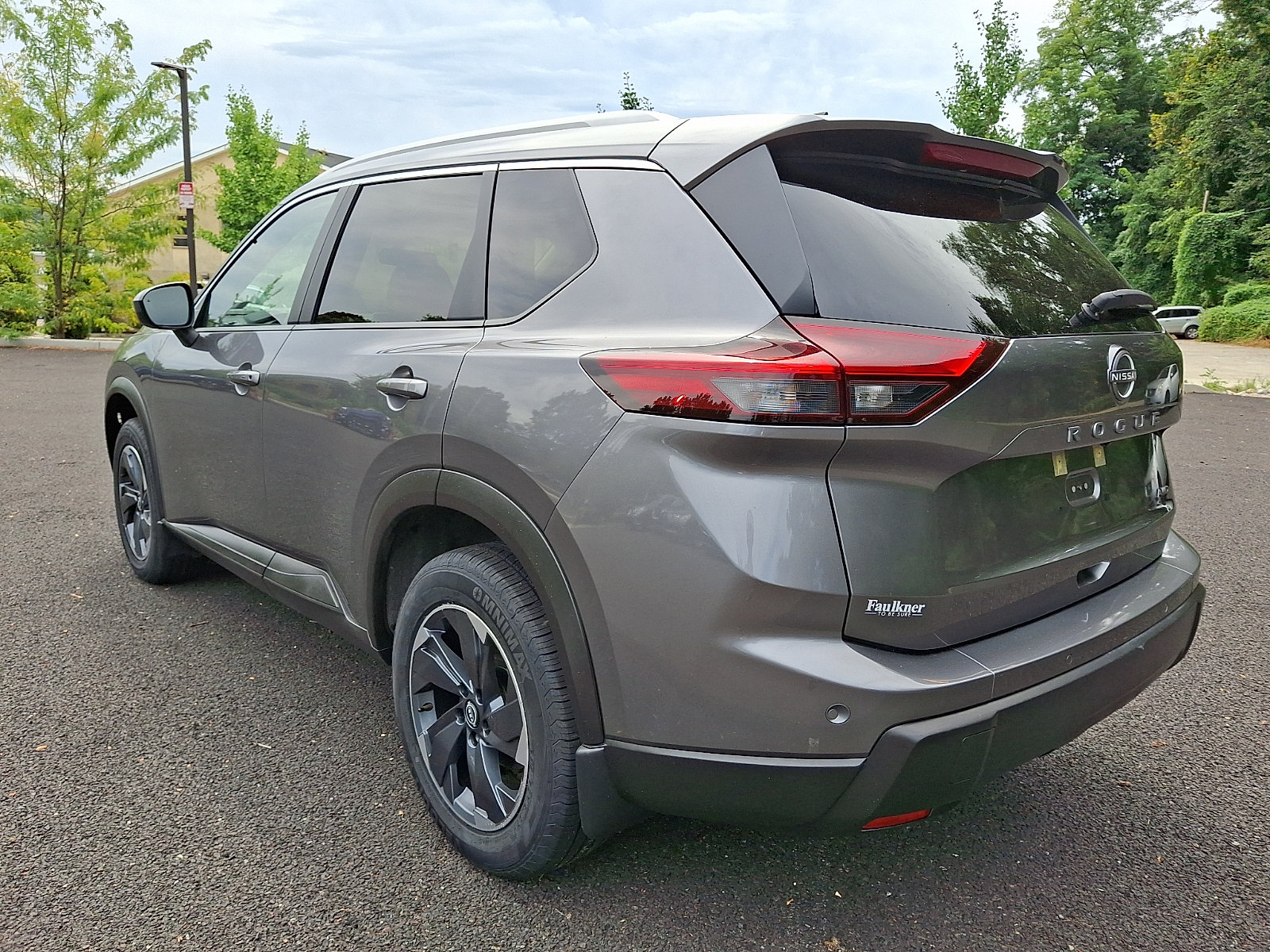 Certified 2026 Nissan Rogue SV w/ SV Premium Package AWD/4WD image 4
