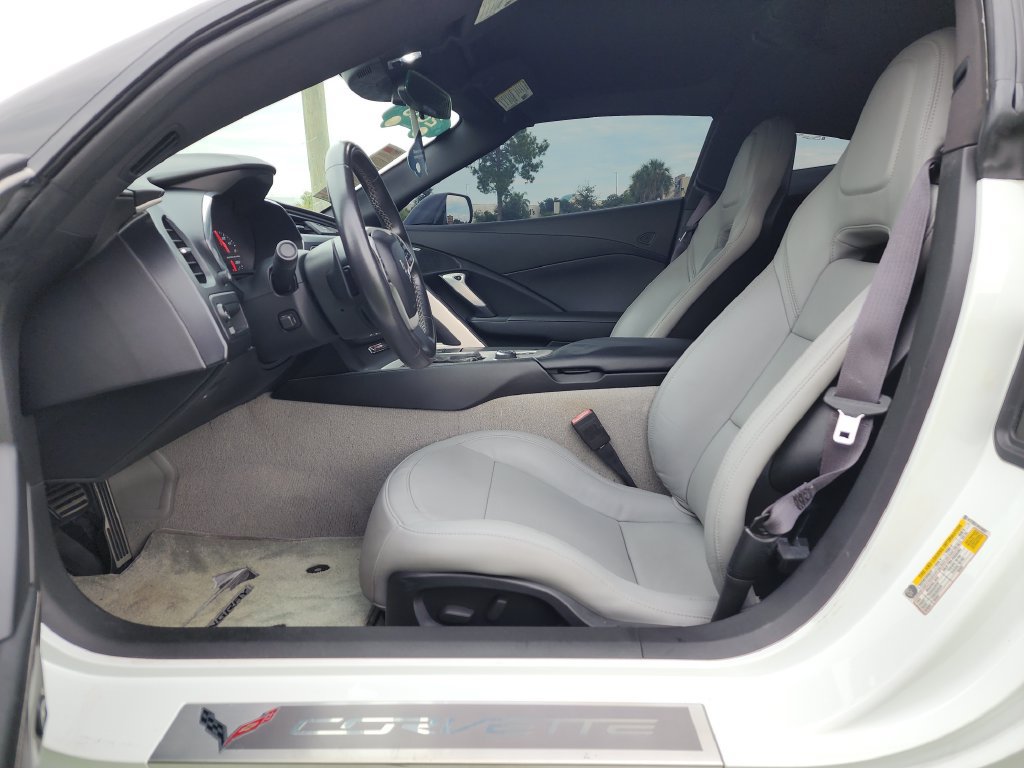 Used 2015 Chevrolet Corvette Stingray Coupe RWD image 17