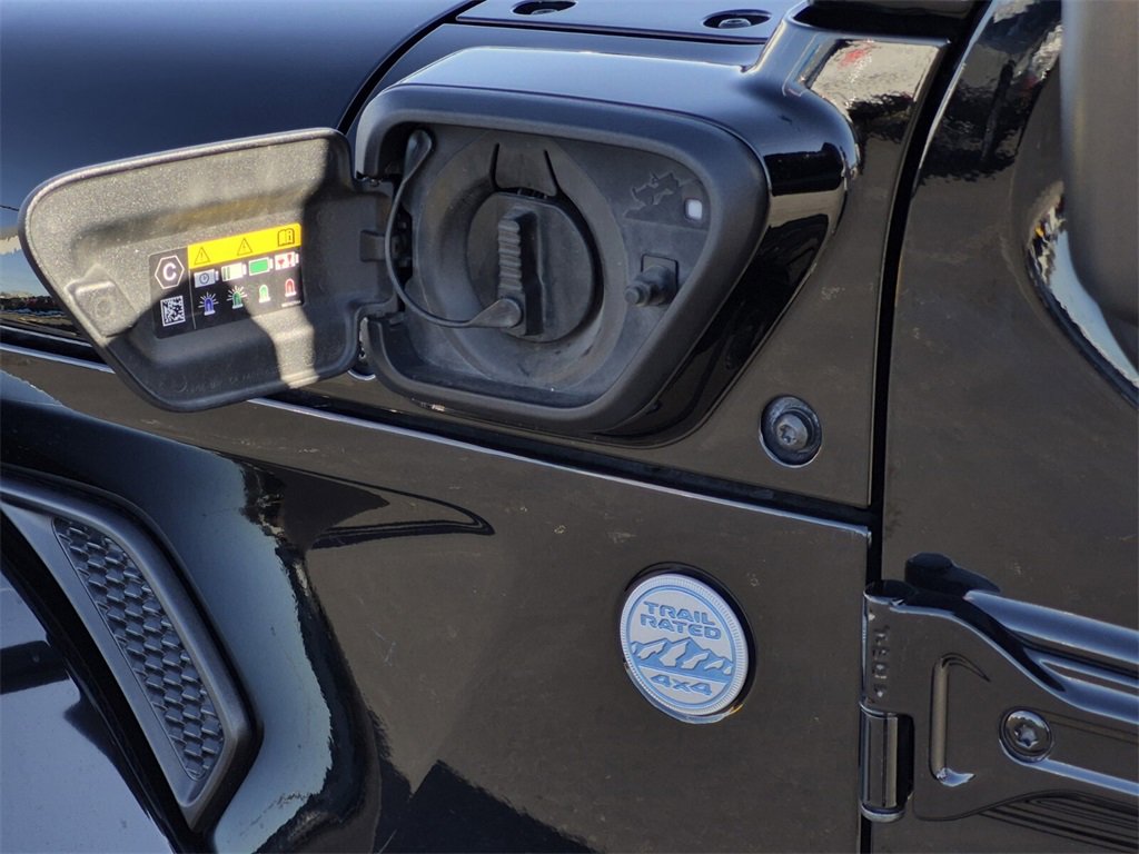 Used 2022 Jeep Wrangler Unlimited Sahara image 10