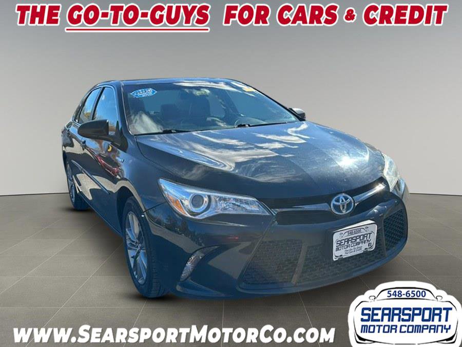 Used 2017 Toyota Camry SE image 3