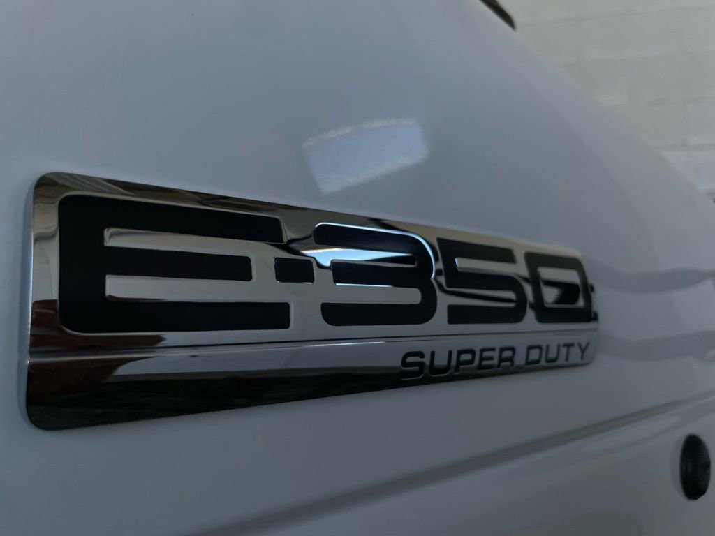 Used 2016 Ford E-350 and Econoline 350 Super Duty RWD image 11