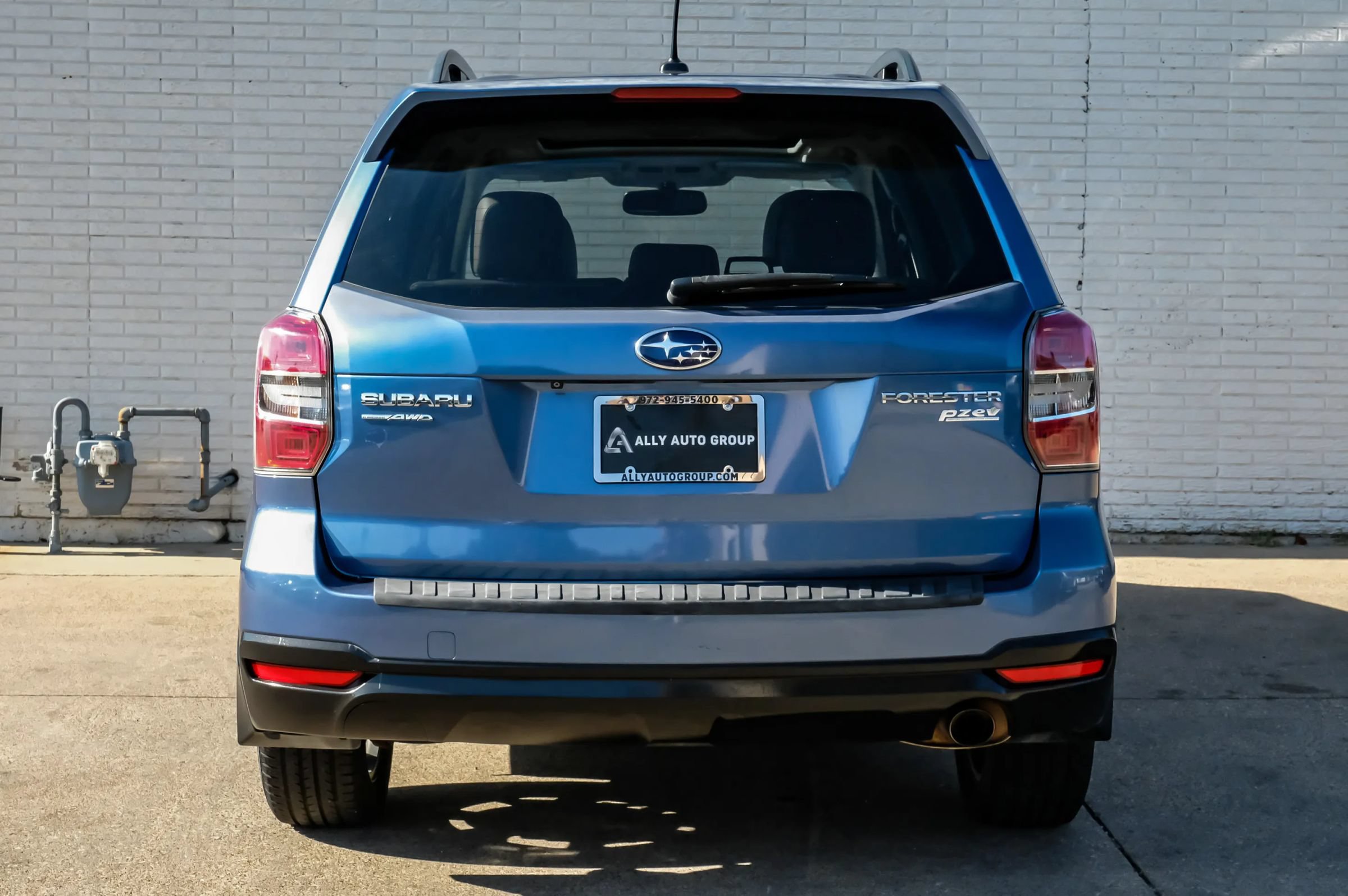 Used 2015 Subaru Forester 2.5i Touring AWD/4WD image 9