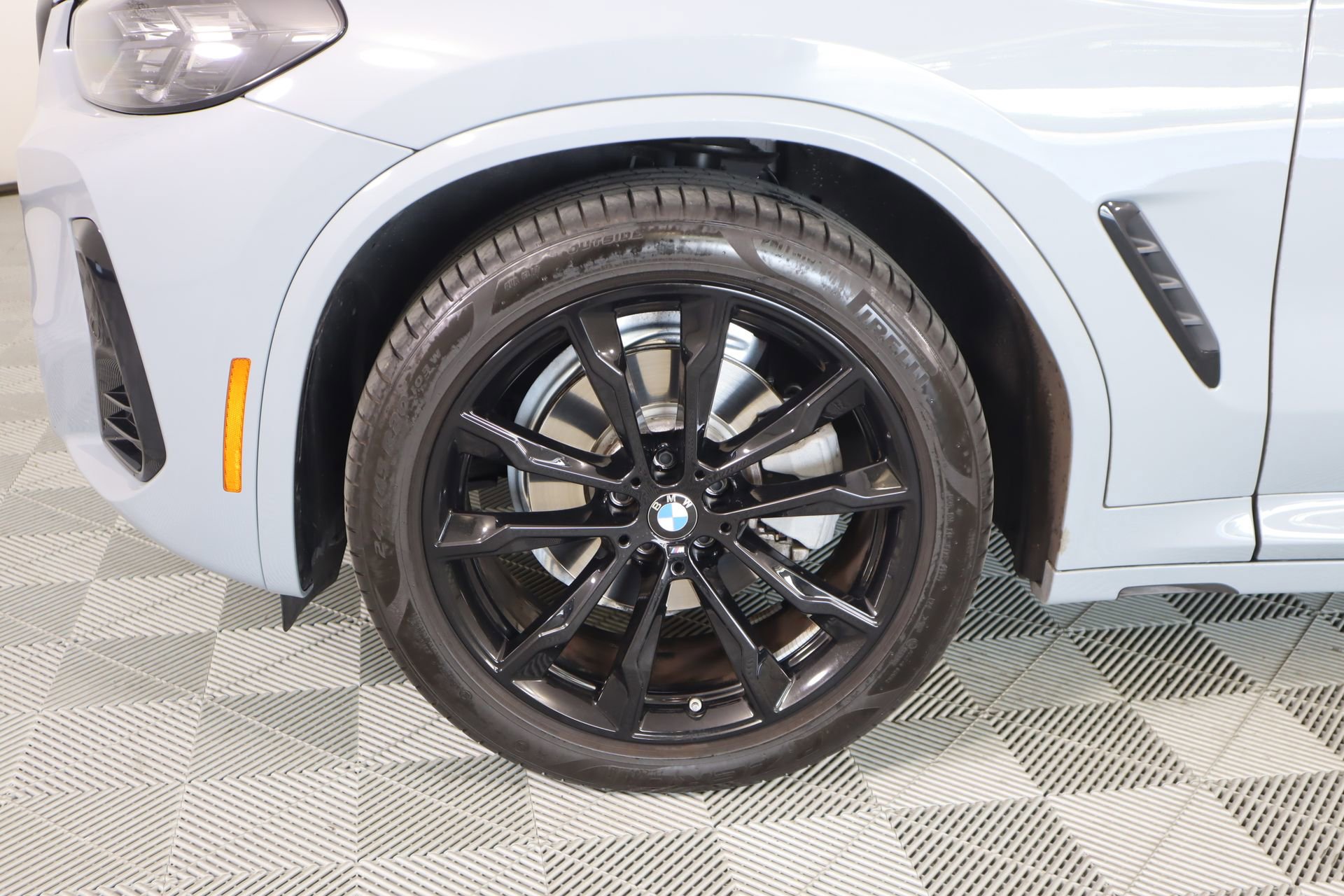 Used 2024 BMW X3 sDrive30i w/ M Sport Package image 19