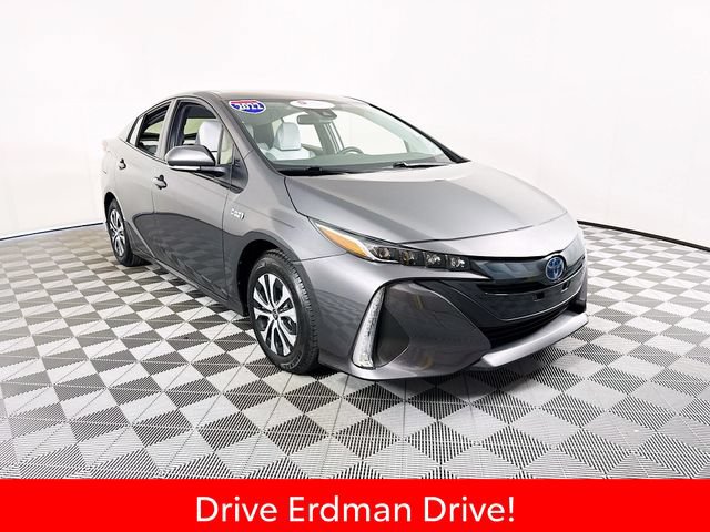 Certified 2022 Toyota Prius Prime XLE FWD image 1